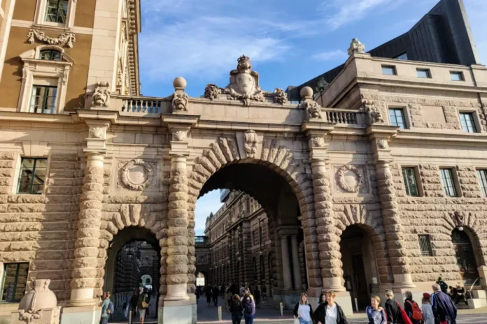 Drottninggatan ends to the south at the Parliament House (Riksdagen) and the Old Town. Photo: Camelia.boban (CC BY-SA 4.0)