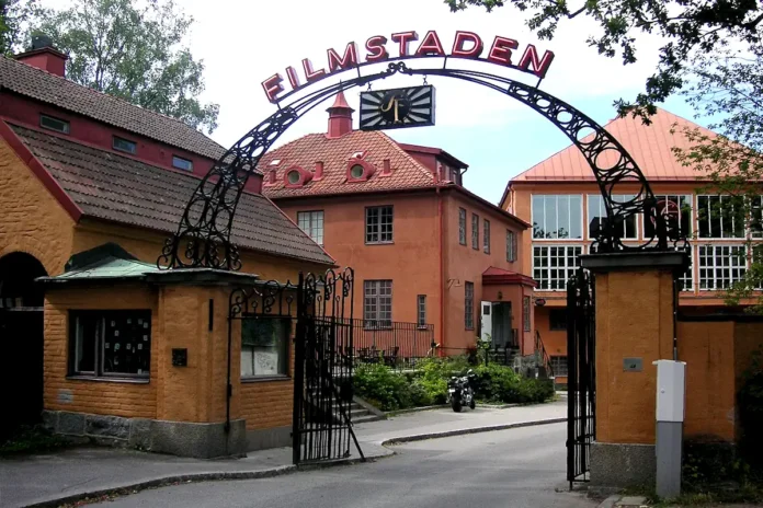 The entrance to Filmstaden in Råsunda has not changed significantly in 100 years. Today, the area is open to the public. Photo: Holger.Ellgaard (CC BY-SA 3.0)