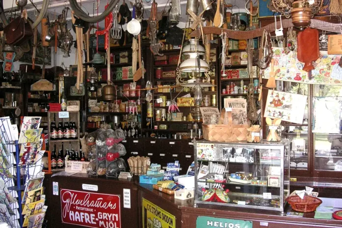 Country store at Hågelby. Photo: Holger.Ellgaard (CC BY-SA 3.0)