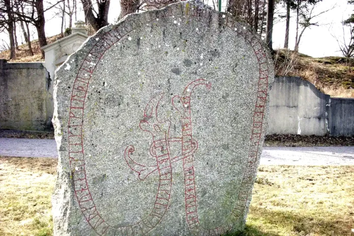 The Hågelby Runestone from the Viking age. Photo: Holger.Ellgaard (CC BY-SA 3.0)