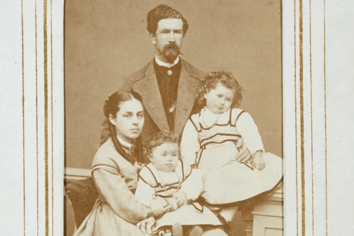 Photograph portrait of Walther and Wilhelmina with their daughters Ebba and Ellen, 1868.