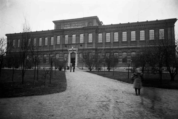 Kungl. Biblioteket, Humlegården, Stockholm, in 1897.