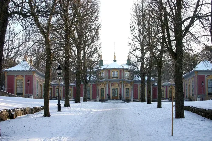 The Chinese Pavilion at Drottningholm in the winter. Photo: Holger.Ellgaard (CC BY-SA 3.0)