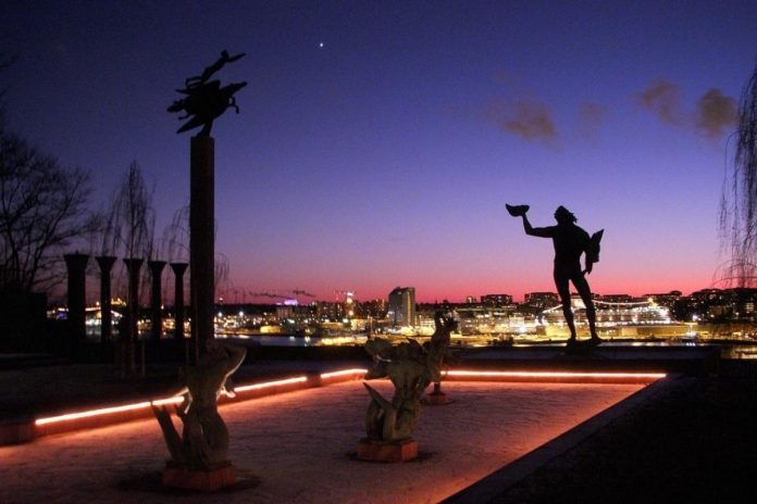 Millesgården, the sculpture park in the evening. Photo: Holger.Ellgaard. CC BY-SA 3.0