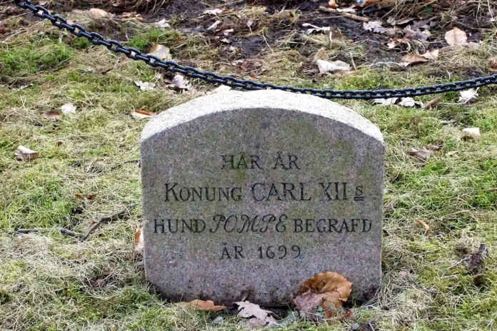 Charles XII's first dog, Pompe, is buried at Karlberg. Photo: Lennart Kjellman (CC BY-SA 3.0)