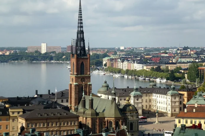 View from the German Church towards the west and Riddarjärden, including Riddarholmen Church. Photo: Holger.Ellgaard (CC BY-SA 3.0)