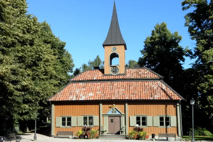 Sigtuna Town Hall is Sweden's smallest preserved town hall, inaugurated in 1744. Photo: Fabian65 (CC BY-SA 4.0)