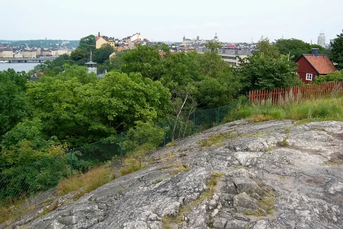 View from Skinnarviksberget, Stockholm. Photo: BeckenhamBear (CC BY-SA 4.0).