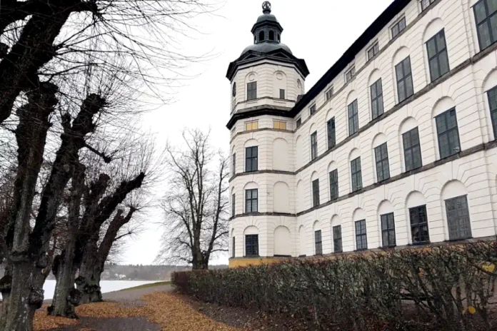 Skokloster Castle is beautifully located by Lake Mälaren, north of Stockholm. Photo: © StockholmMuseum.com