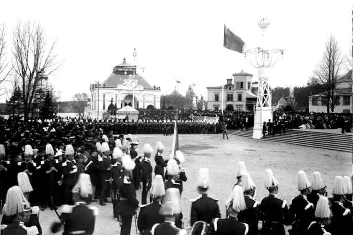 View from the opening by Oscar II of the 1897 exhibition on Djurgården in Stockholm. Photo: Oscar Halldin (Public domain)