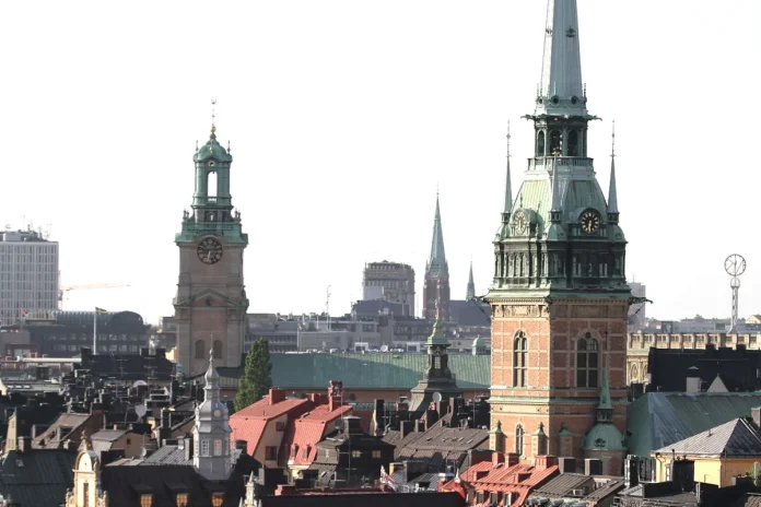 Church towers in Gamla Stan, Stockholm. Storkyrkan on the left and the German Church on the right. Photo: Patrik Nylin (CC BY-SA 4.0)