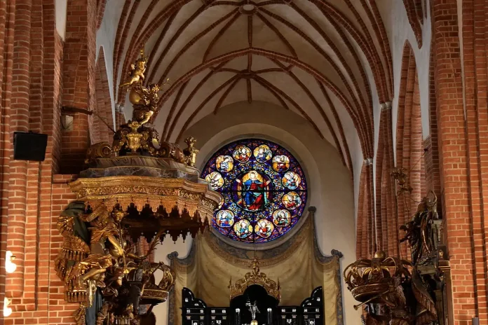 Interior from Storkyrkan in Gamla Stan, Stockholm. Photo: BugWarp (CC BY-SA 4.0)