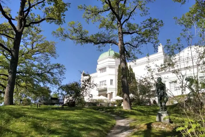 View from the garden surrounding Thielska Palace, Blockhusudden. © StockholmMuseum.com