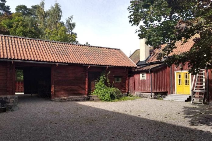 The Elmroth tannery with copper smithy and painting workshop at Torekällberget.