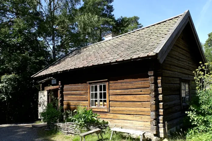 Båtsmanstorpet Östberg at Torekällberget Open-Air Museum. Photo: Holger.Ellgaard (CC BY-SA 4.0)