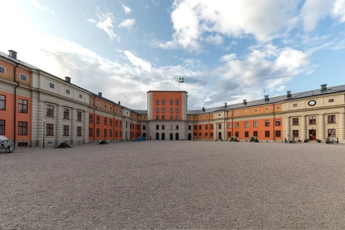 The courtyard of Vaxholm Fortress. Photo: Martin Kraft (CC BY-SA 4.0)