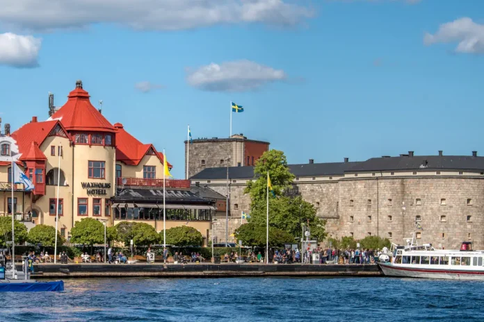 View over Vaxholm and the fortress. Photo: Bengt Nyman from Vaxholm, Sweden (CC BY 2.0)