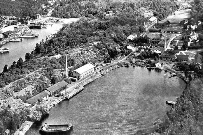 Mörtviken and Vinterviken from the air, 1950s. Photo: Public domain.